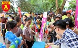 Gần 2.000 bệnh nhân nhi vui đón 'Trung thu hồng'